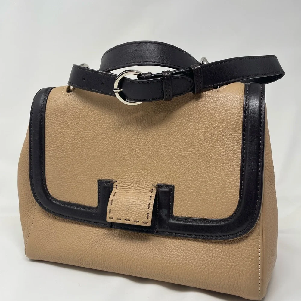 Elegant Tan and Black Italian Leather Handbag